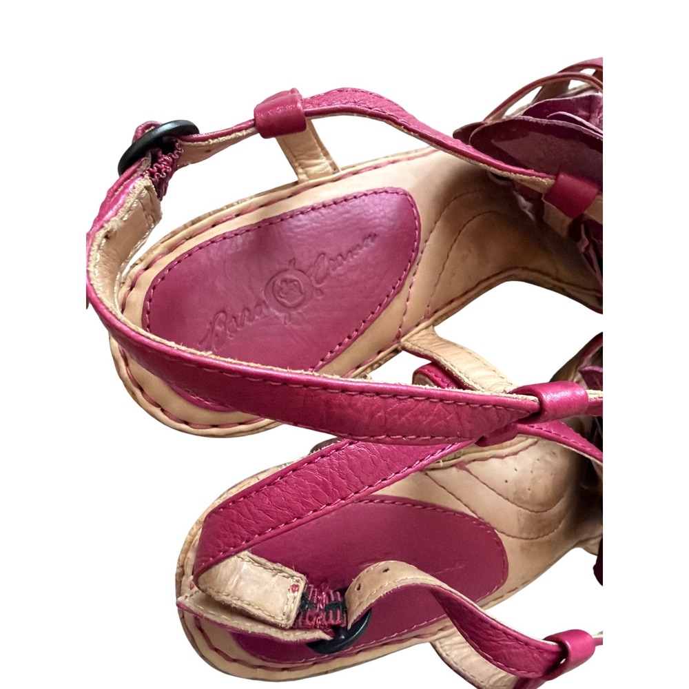Sandals Floral Y2K Born Crown Womens 10 Magenta Leather 3D Flower Heel W51912 - Picture 7 of 8
